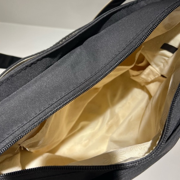 Medela Freestyle Flex Portable Electric Breast Pump - Picture 6 of 8